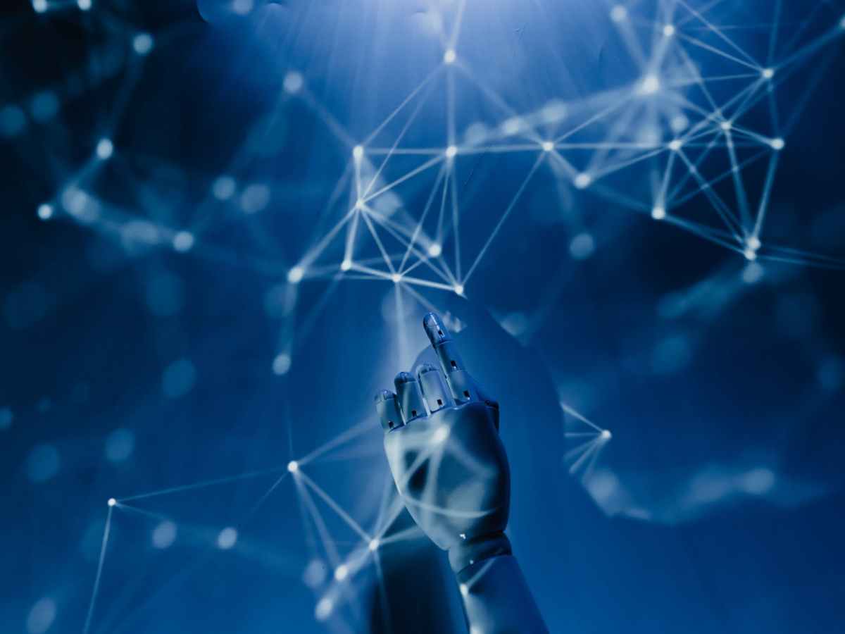 Graphic Novel Review – Intelligences Artificielles – Miroirs de nos&nbsp;vies