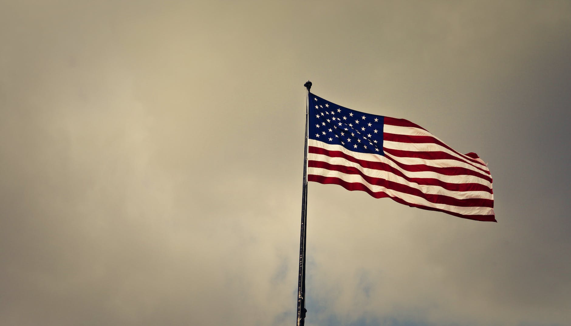 Book Review – American Gods